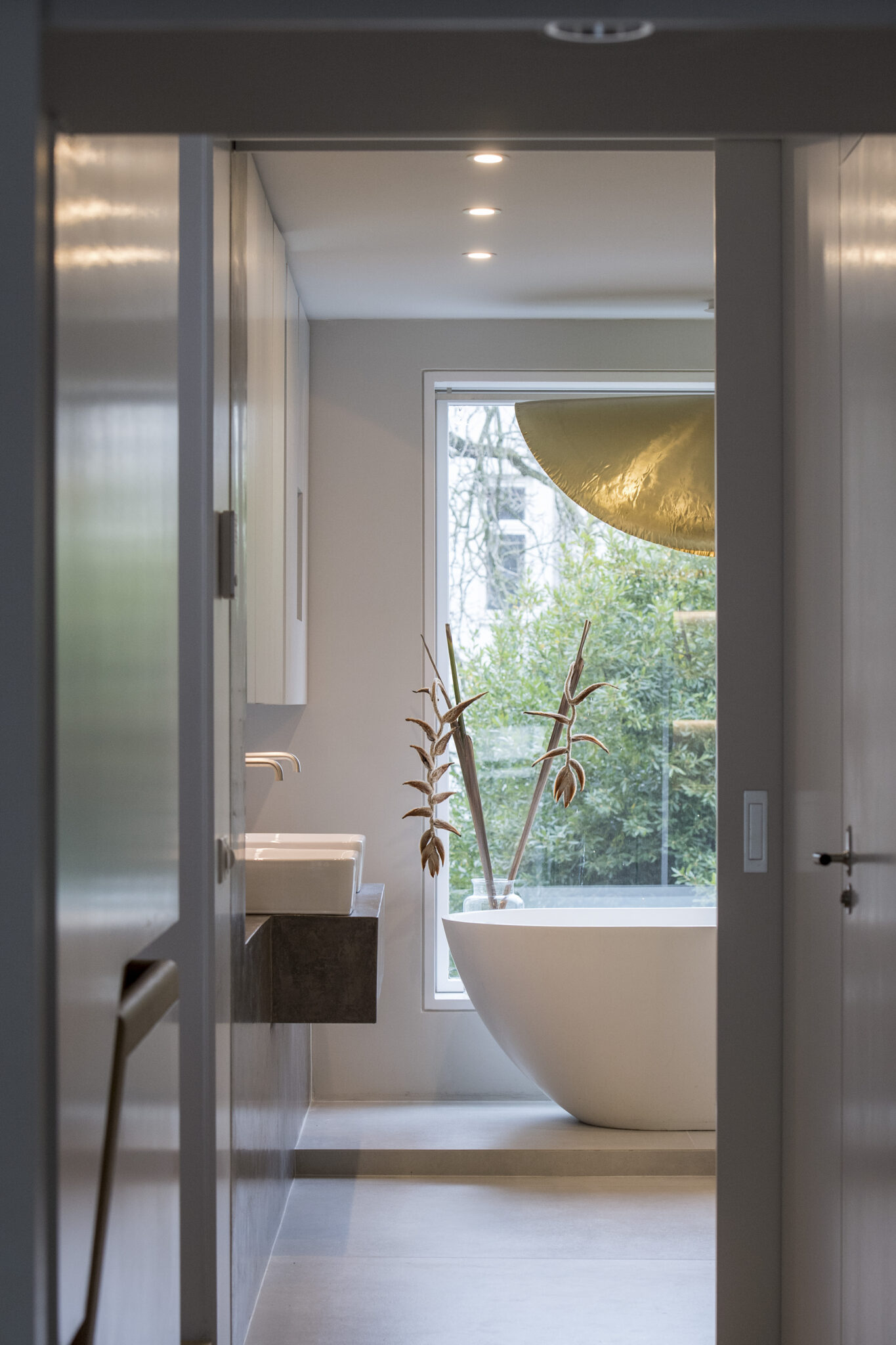 Badkamer met uitzicht @lasut